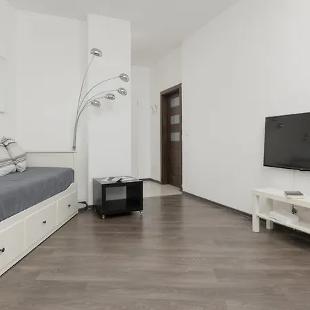 Mokotow Bernardynska With Balcony By Renters Warsaw