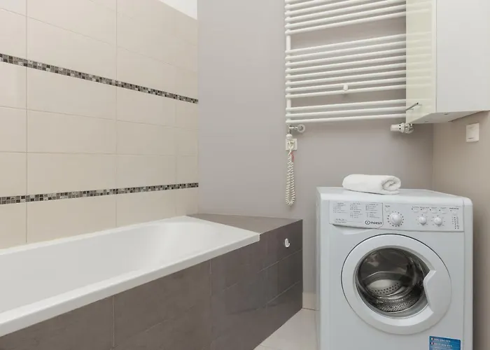 아파트 Mokotow Bernardynska With Balcony By Renters