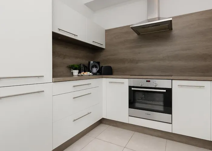 Mokotow Bernardynska With Balcony By Renters * وارسو