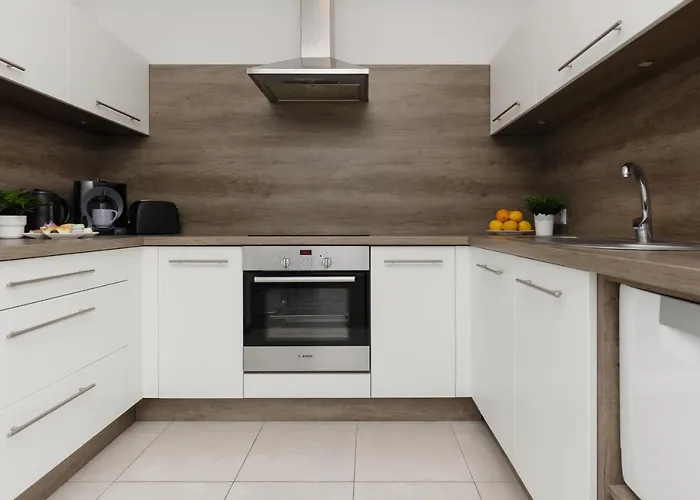 Mokotow Bernardynska With Balcony By Renters *